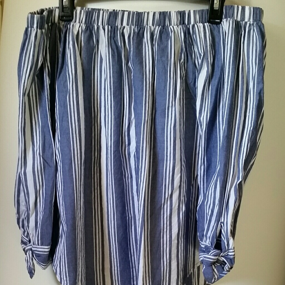 🆕OFF THE SHOULDER TOP🆕